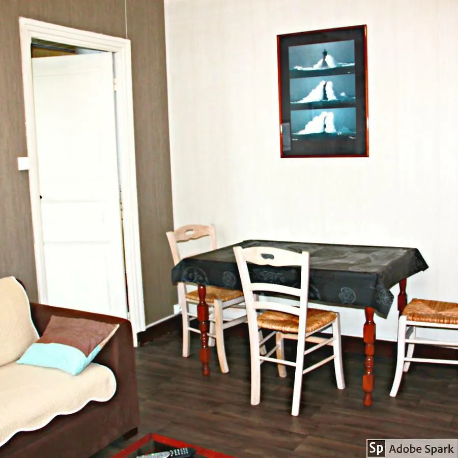 A Babord ! Pres Du Port. Apartment Concarneau